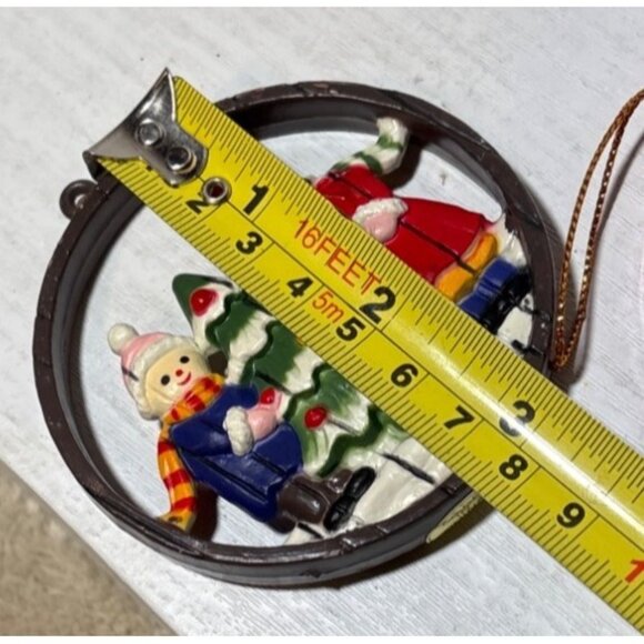 Vtg Christmas Cut Out Ornaments Set Of 2 Children & Village Scenes 2 Sided 70's - Picture 4 of 4